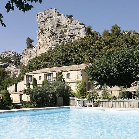 Hotel Baumaniere Les Baux De Provence Bagian luar foto