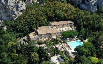 Hotel Baumaniere Les Baux De Provence Bagian luar foto